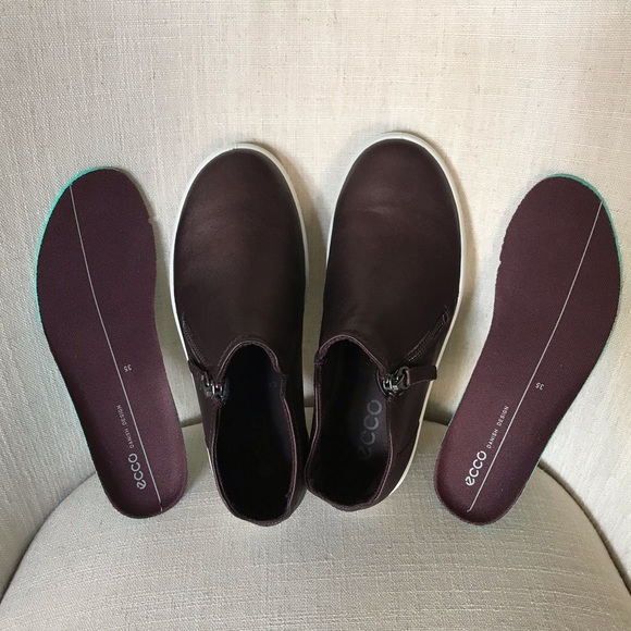 ECCO Soft 7 Zip Bootie Sneaker - Picture 5 of 12